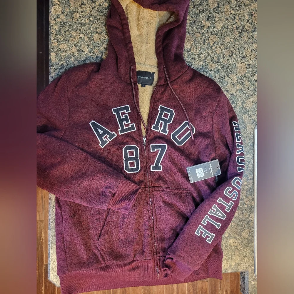 Aeropostale maroon hoodie, size large. New with tags. - Picture 1 of 3